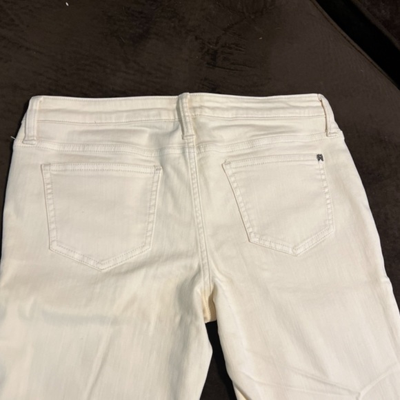 Victoria’s Secret Jeans in Cream - Picture 3 of 6